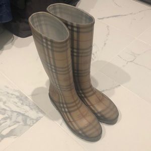 Burberry rain boots